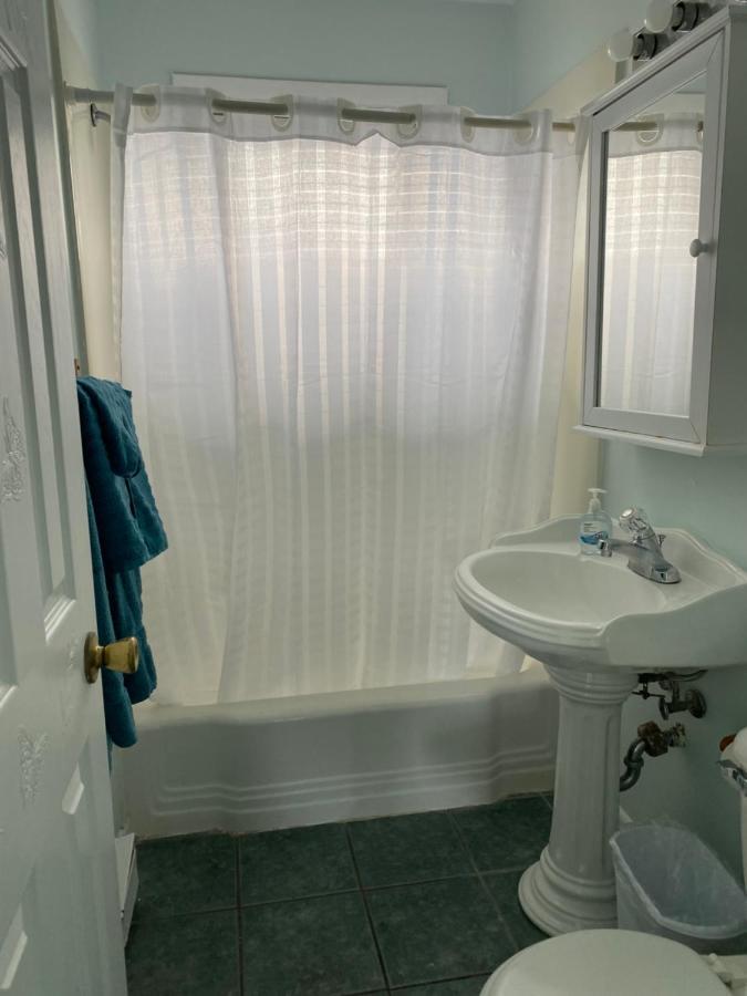 Crystal Sands Phila Ave Apartment