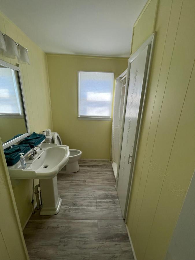 Apartment Crystal Sands Phila Ave